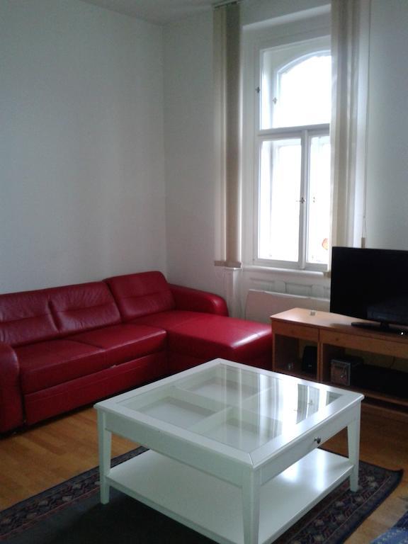 Flat River Apartment *
