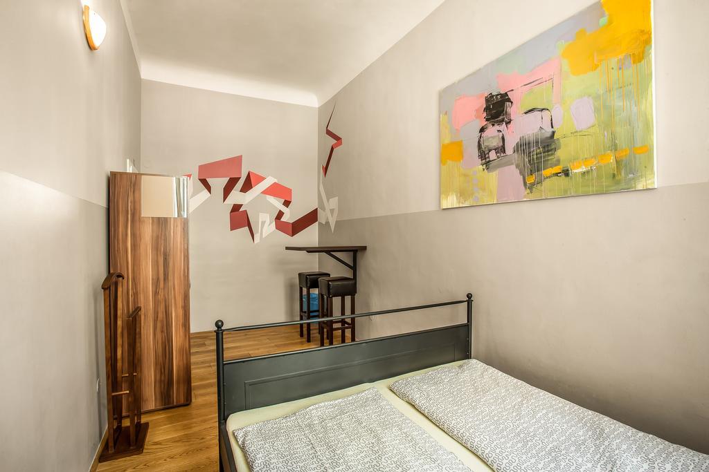 Albergue Ahoy!