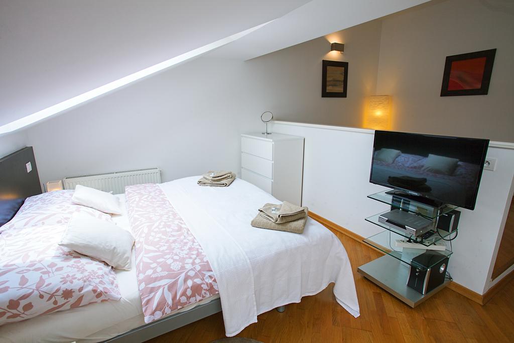 Apartment Sunny In Center Prague
