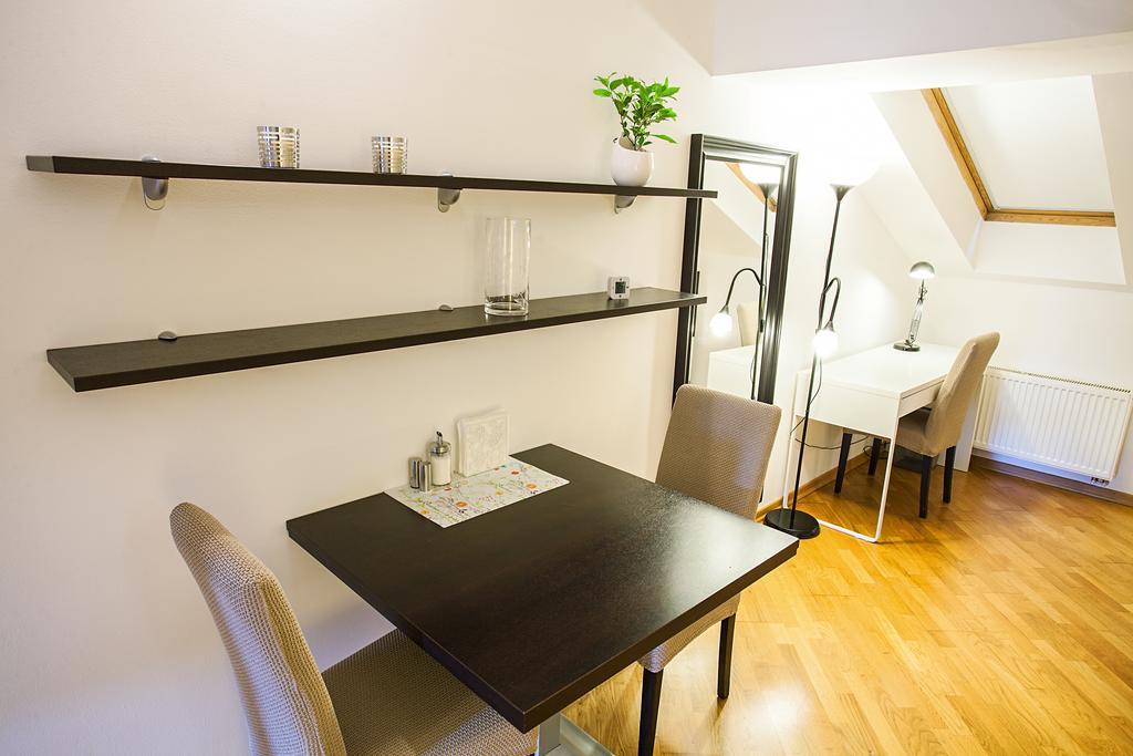 Apartment Sunny In Center Prague