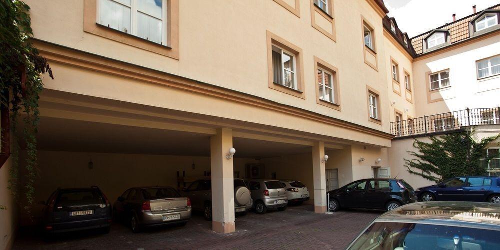 Abri Hotel 3*