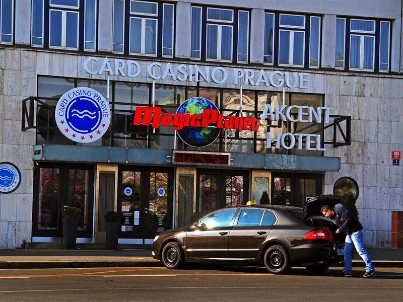 Hotel Akcent 3*