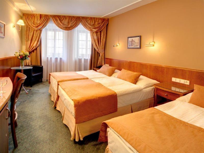 Hotel Clementin 4*