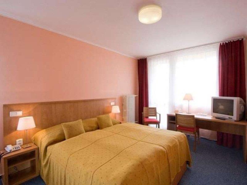 Otel Areal Repy