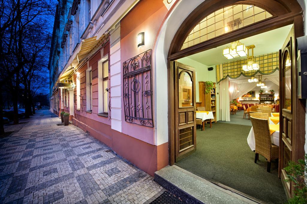 Hotel Aron