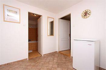 At The Golden Plough Appartement