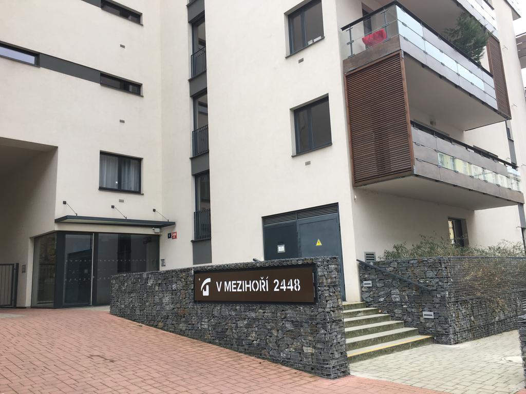 V Mezihori Prague
