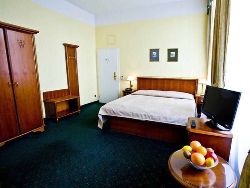 William Otel 3*