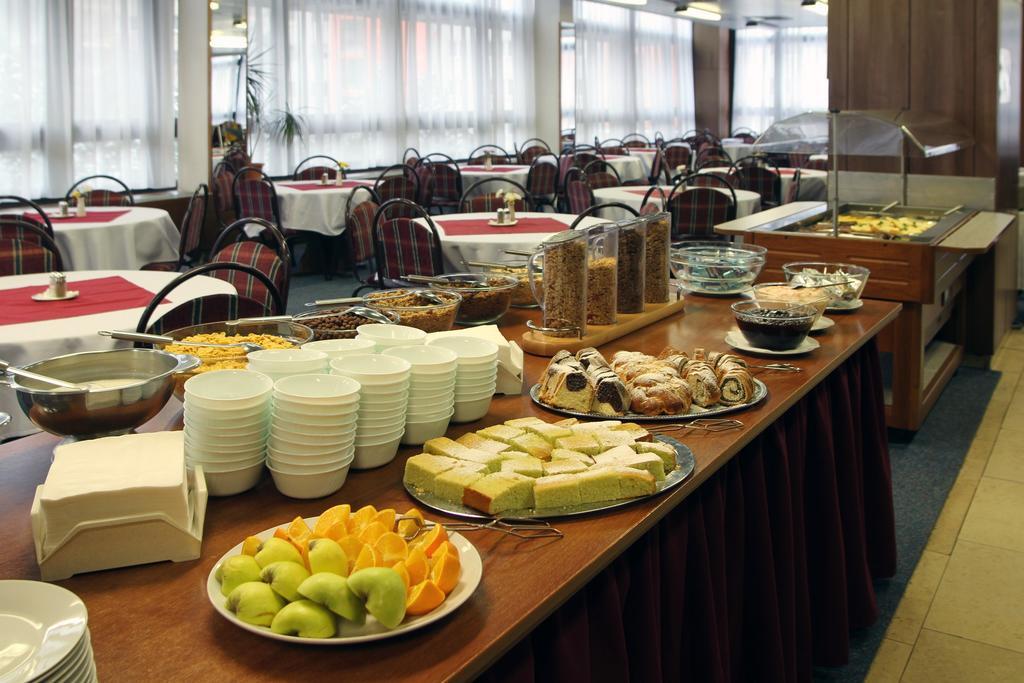 Otel Krystal Prag