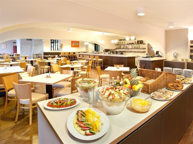 Akcent Hotel 3*