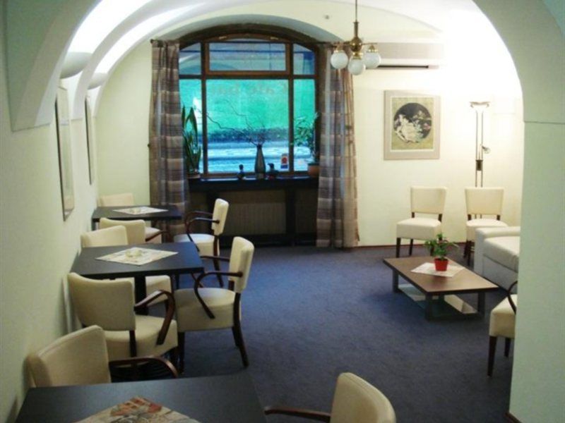 U Krize Hotel 3*