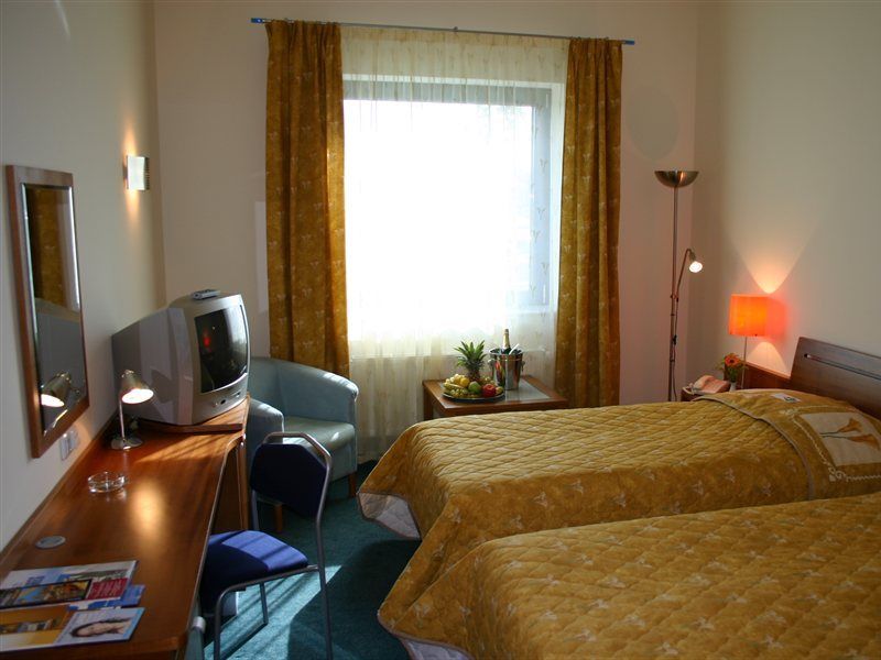 Ramada Airport Otel 4*