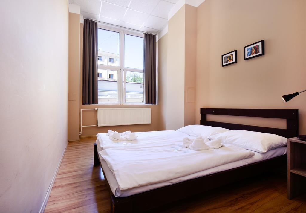 Hostel Plus Prague *