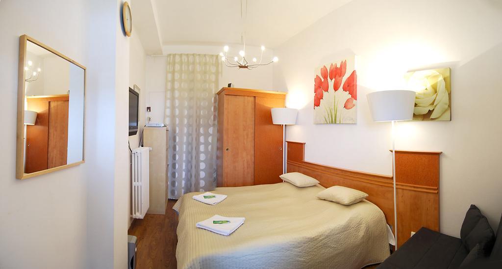 Hostel Free Zone *