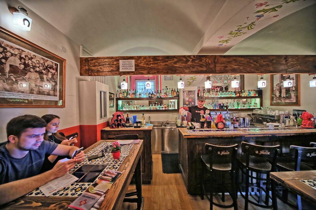 Americka 8 Praga