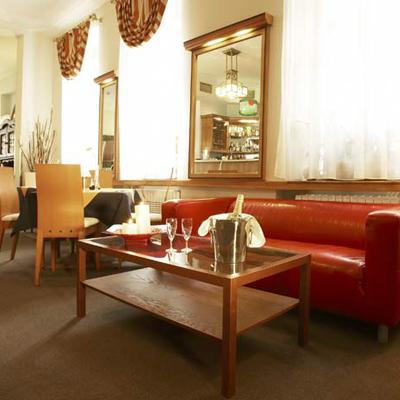 Aron Hotel