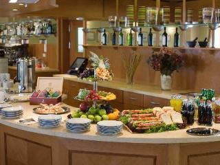 Dolce Hotel