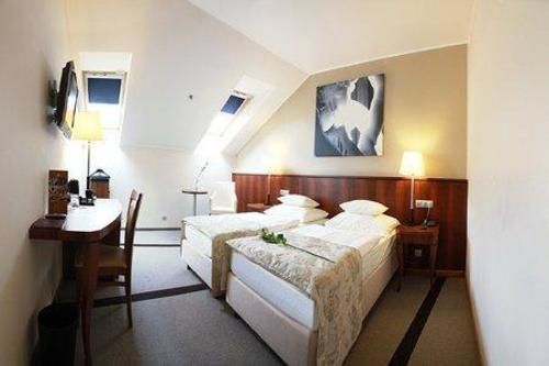 Maestro By Adrez Hotel 4*