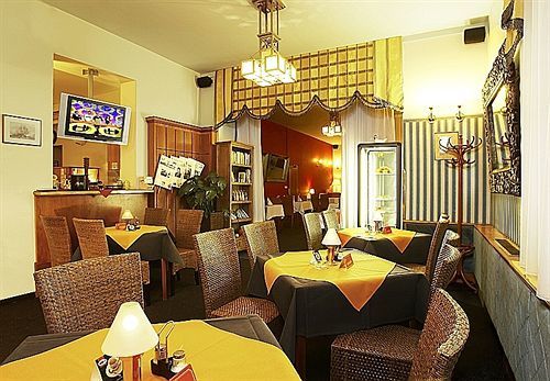 Aron Hotel 3*