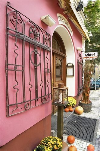 Hotel Aron