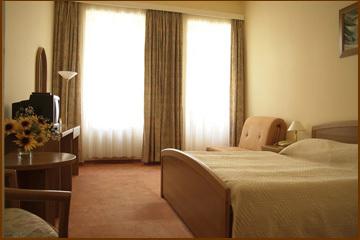 Abri Hotel 3*