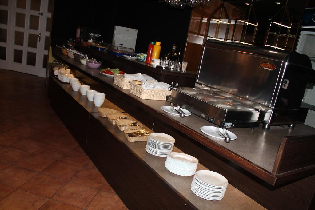 Abri Hotel 3*