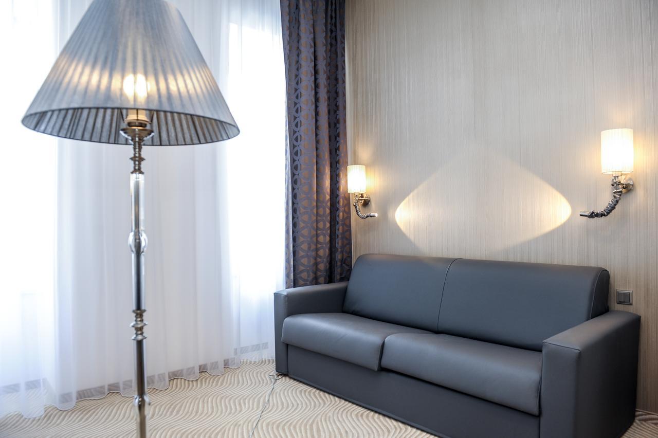 Myo Wenceslas Hotel