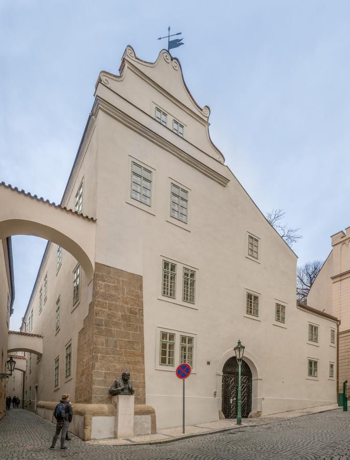 Blue Oak Apart Otel 4*