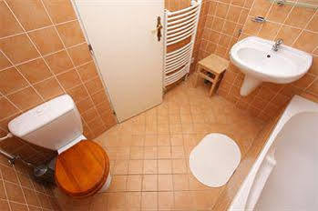 At The Golden Plough Appartement *