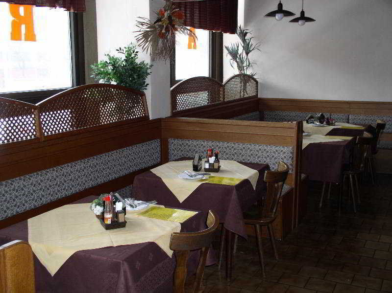 Krystal Otel