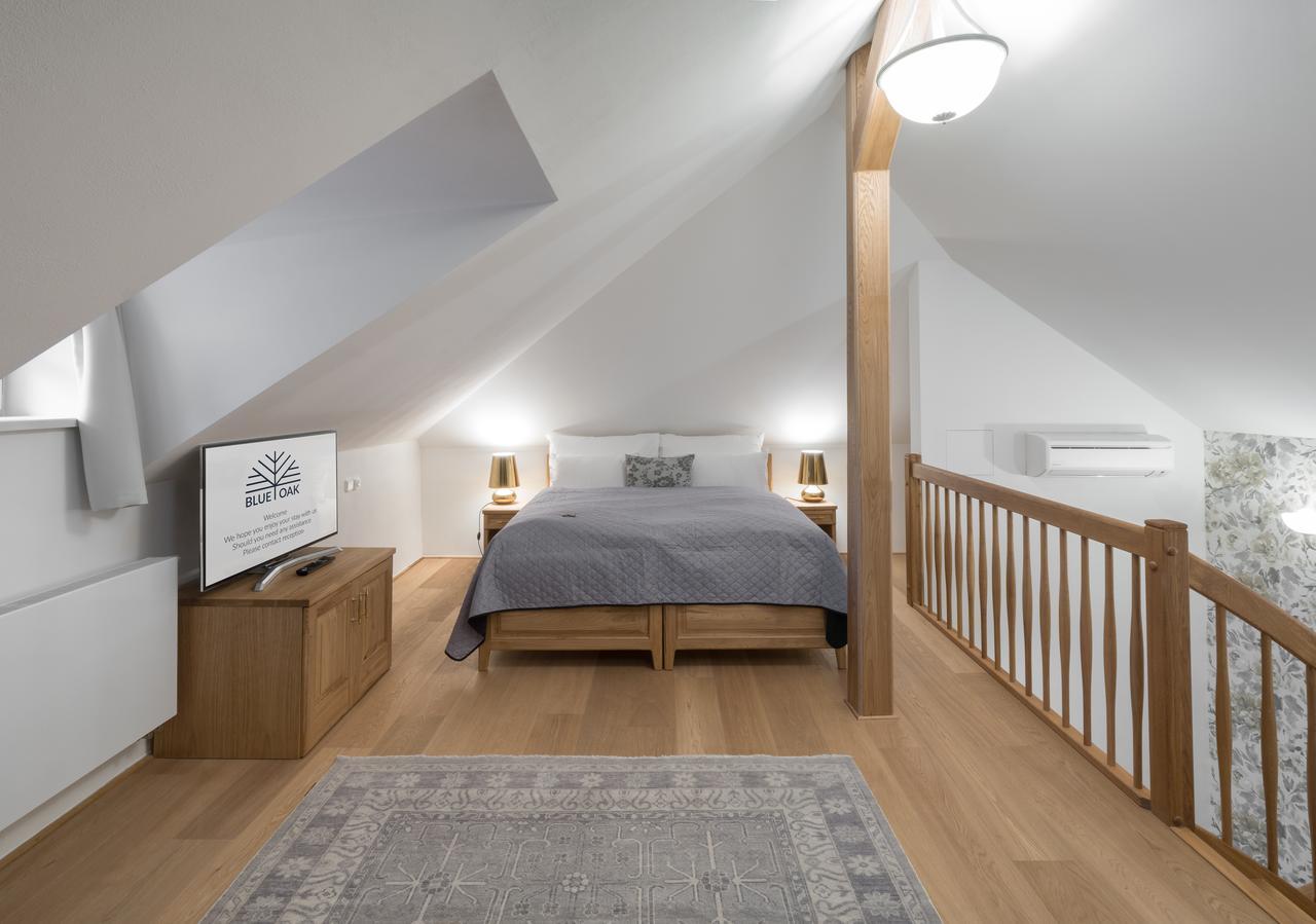 Blue Oak Apart Otel