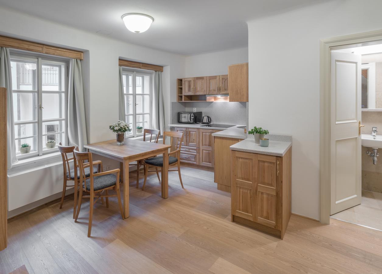 Blue Oak Apart Otel