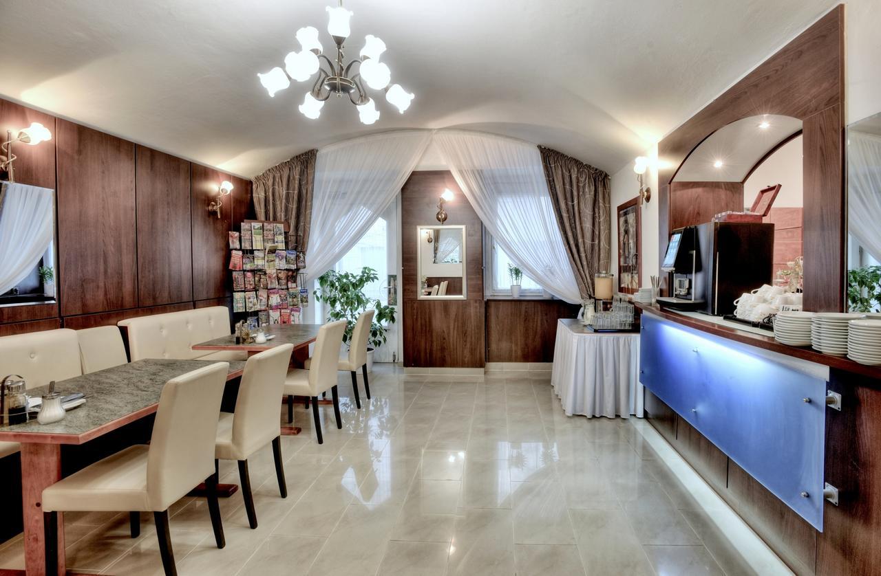 Otel Royal Plaza
