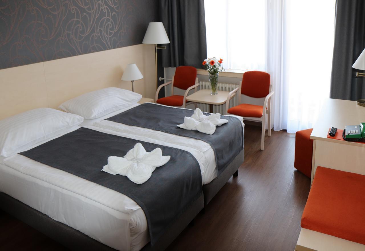 Otel Krystal 3*