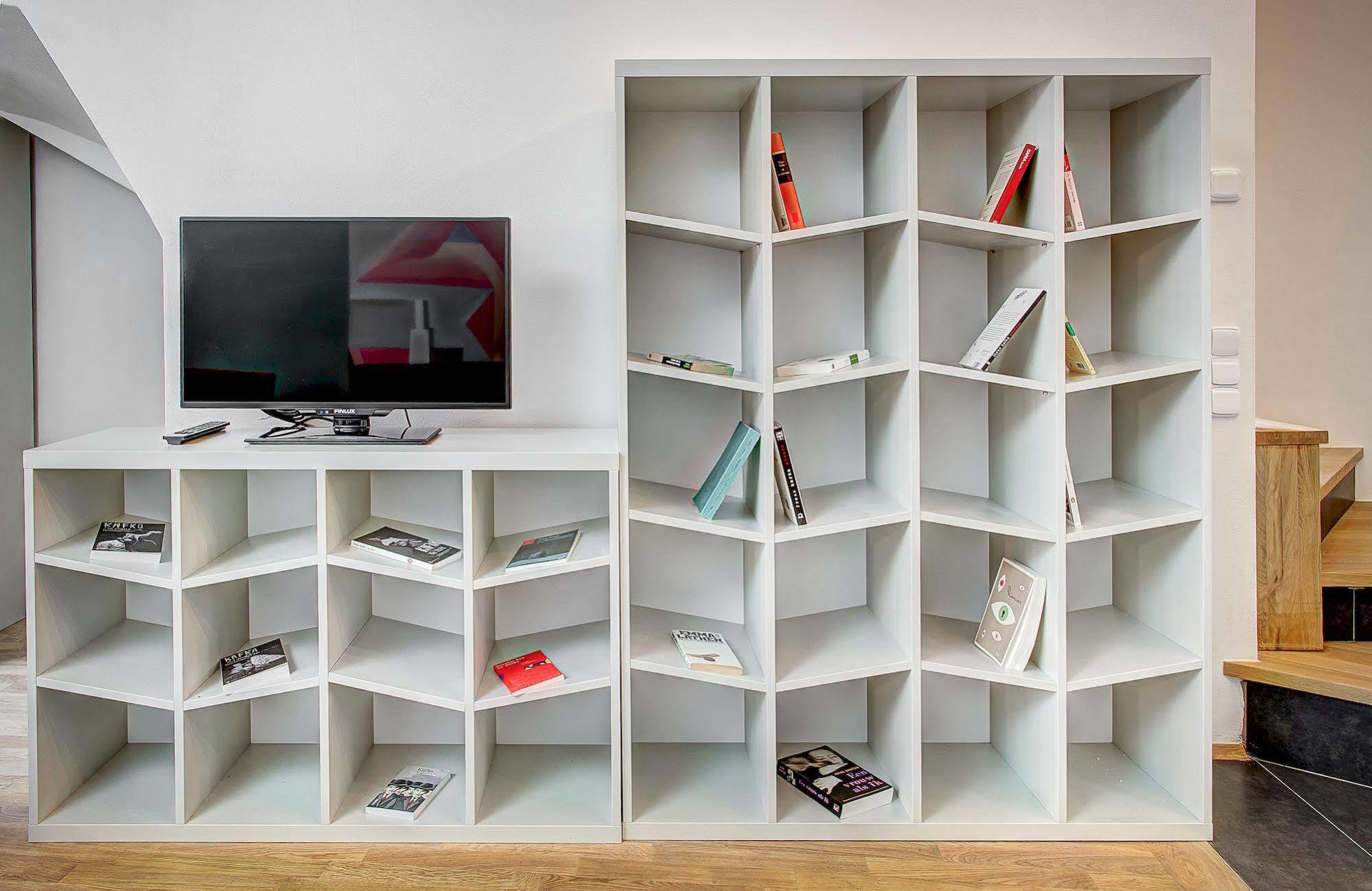 Apartment 4 Arts By Adrez