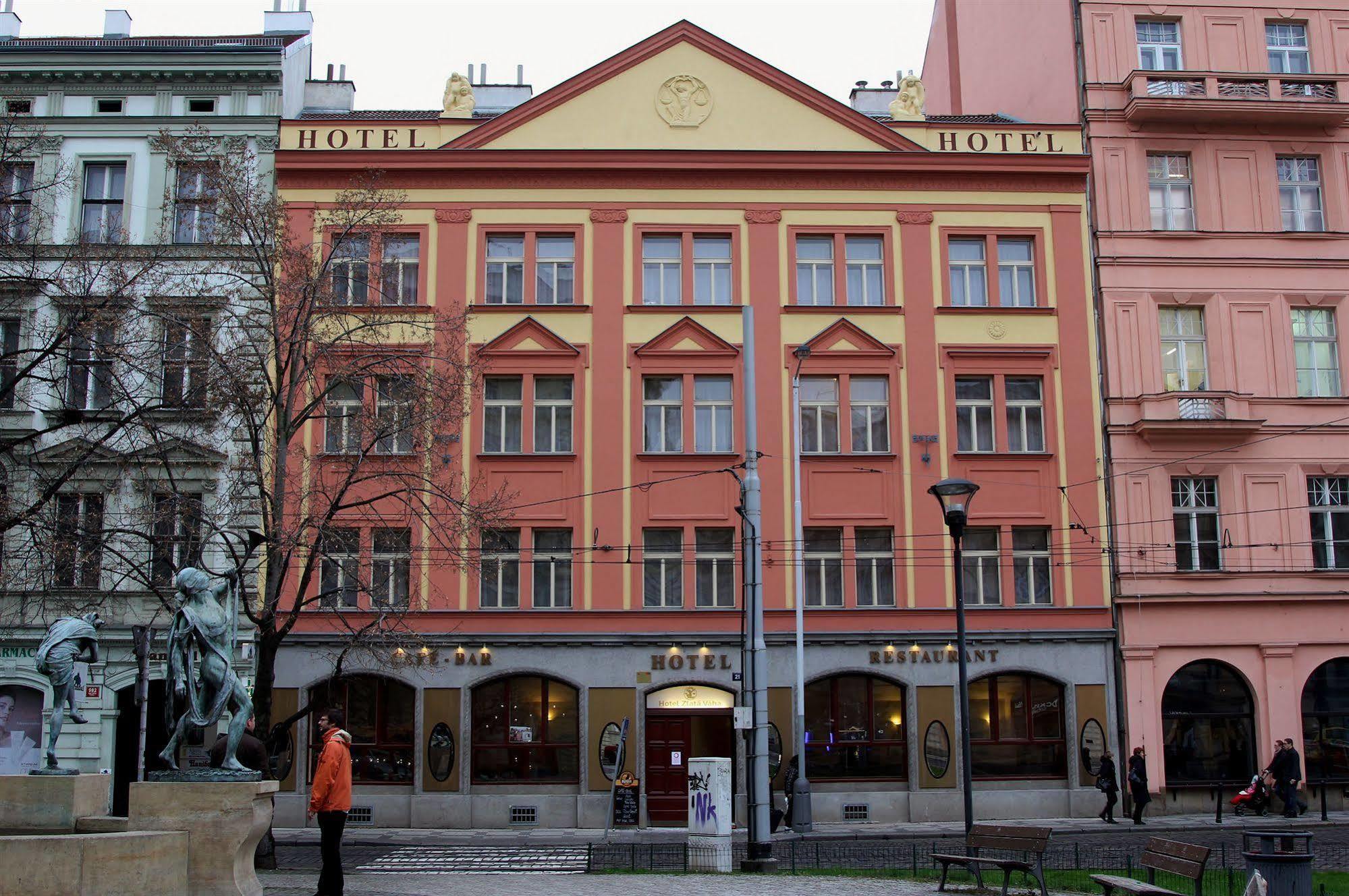 Zlata Vaha Hotel 3*