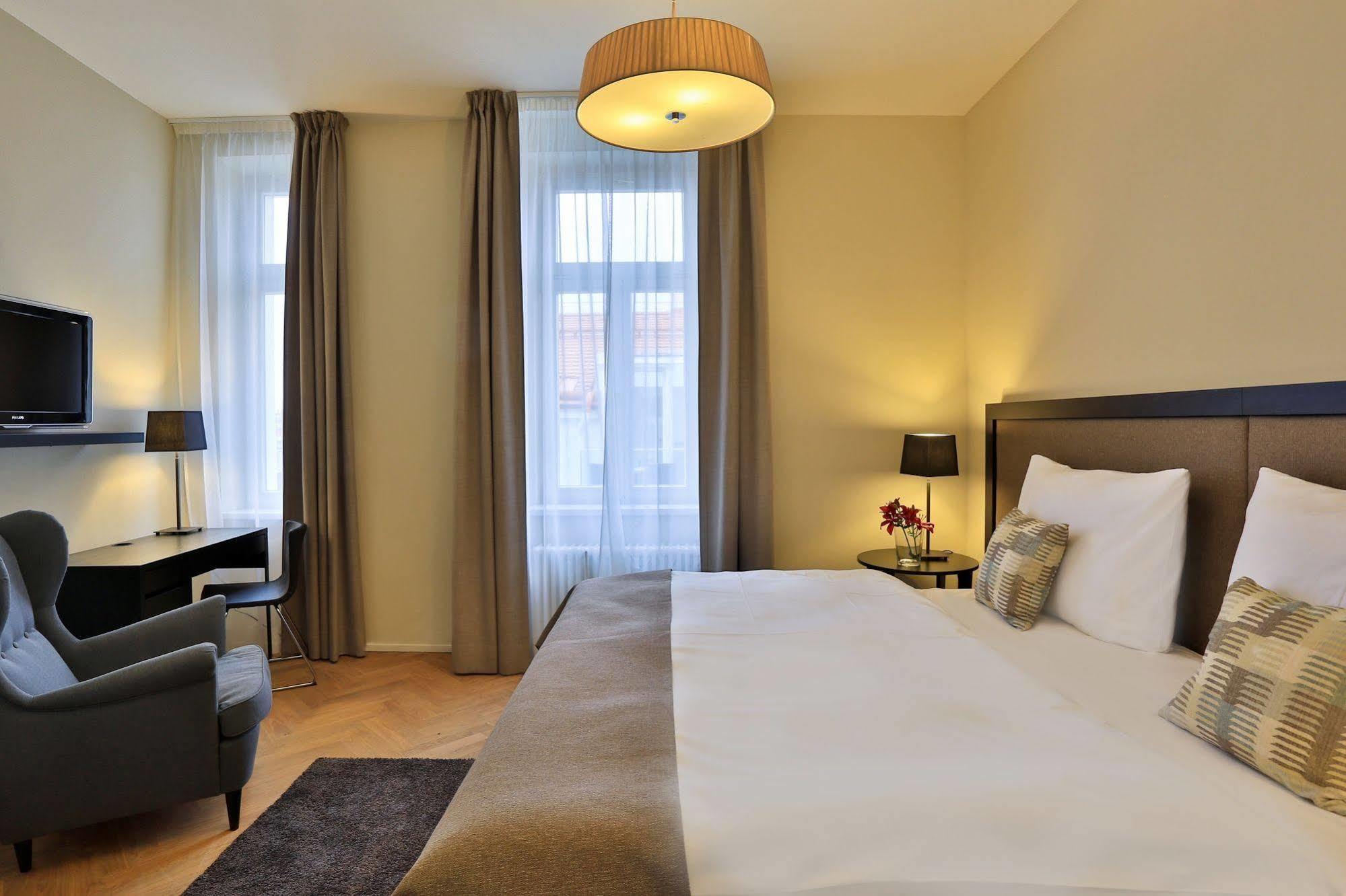 Aparthotel &
