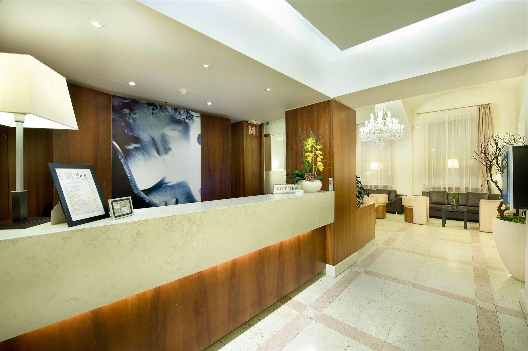 Hotel Maestro By Adrez