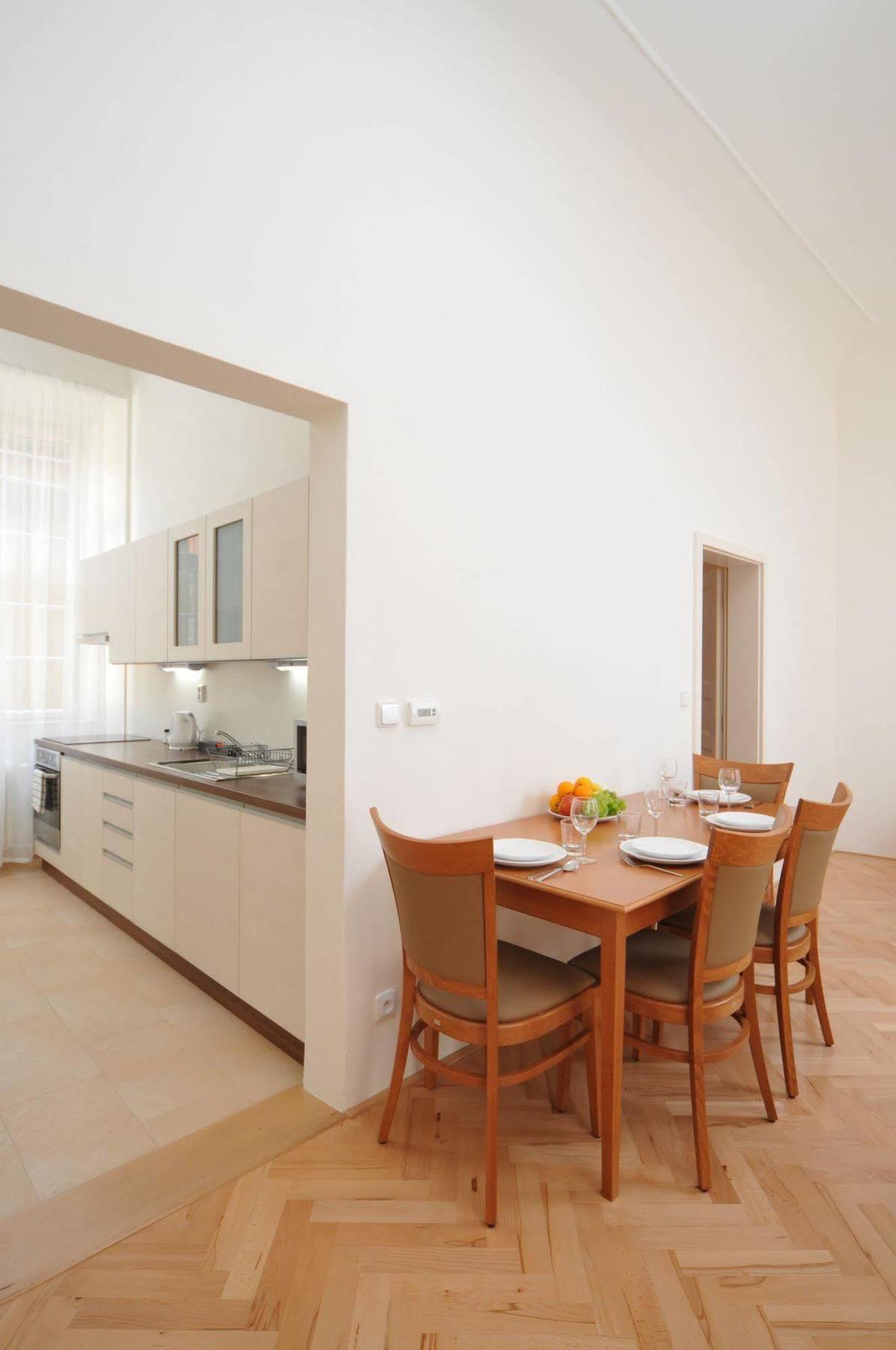 House Anenska Apartment *