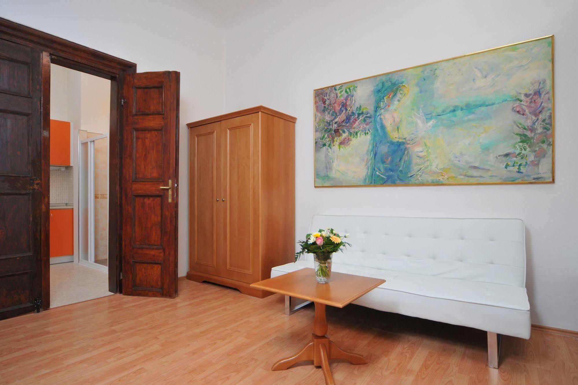 House Anenska Apartment *