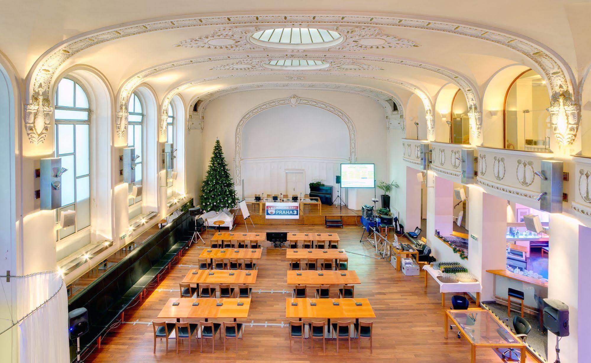 Otel Theatrino