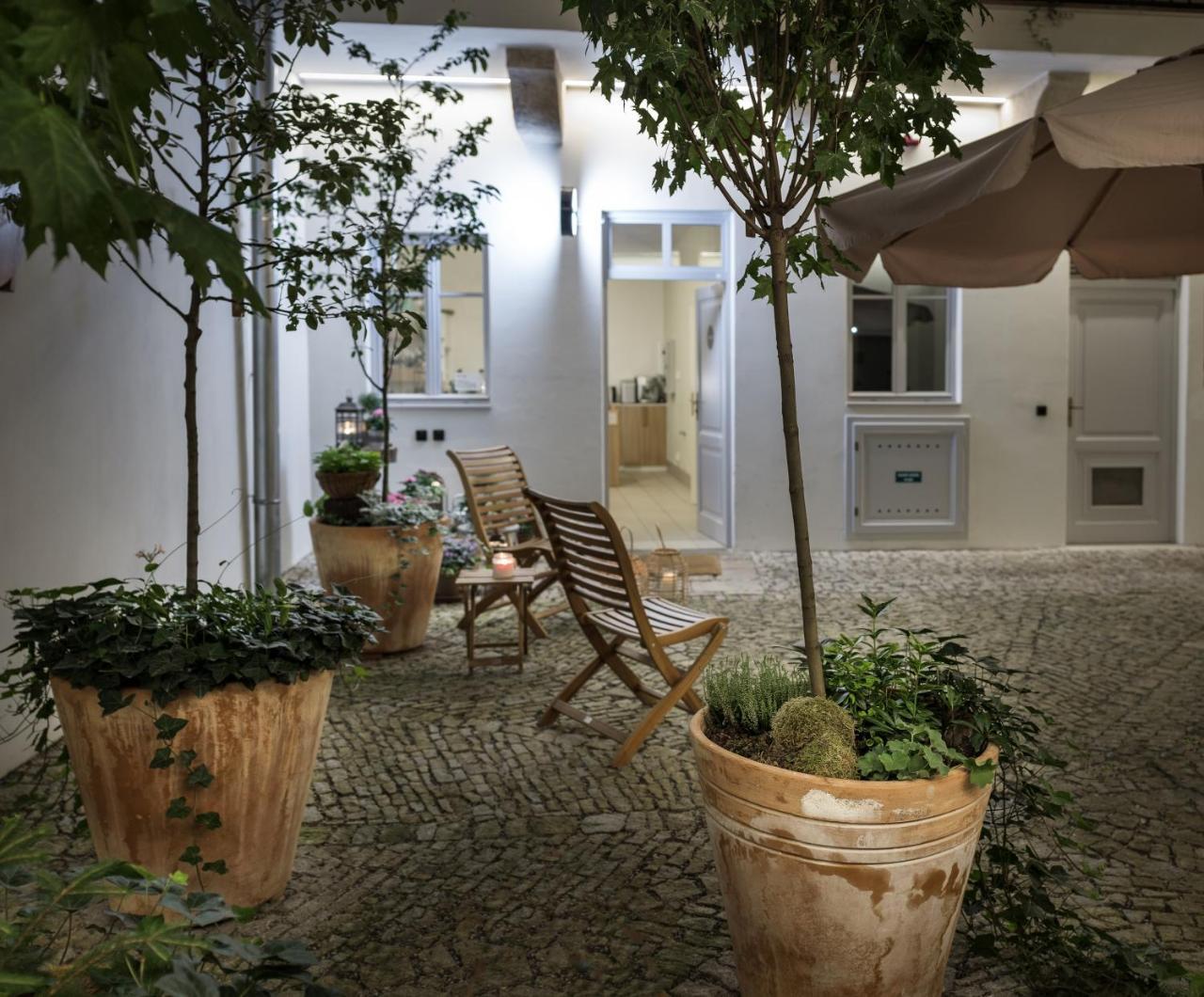 4 Trees By Adrez Apartment *