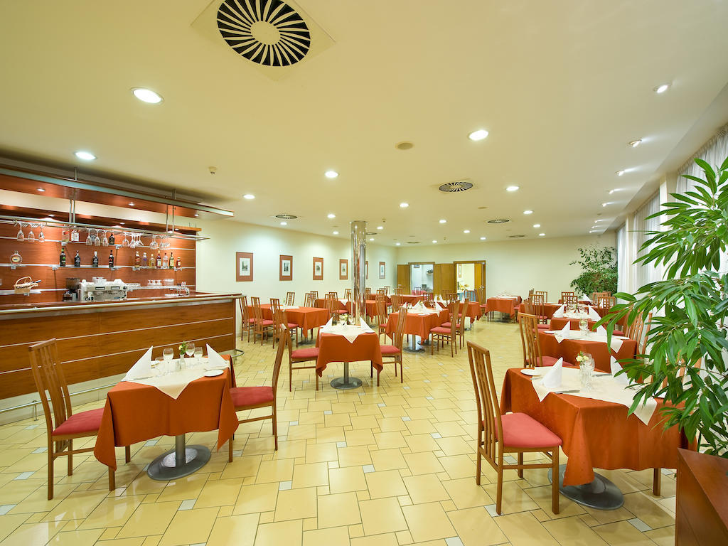 Otel Ramada Airport