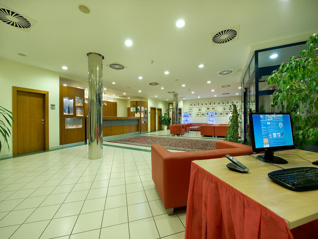 Otel Ramada Airport