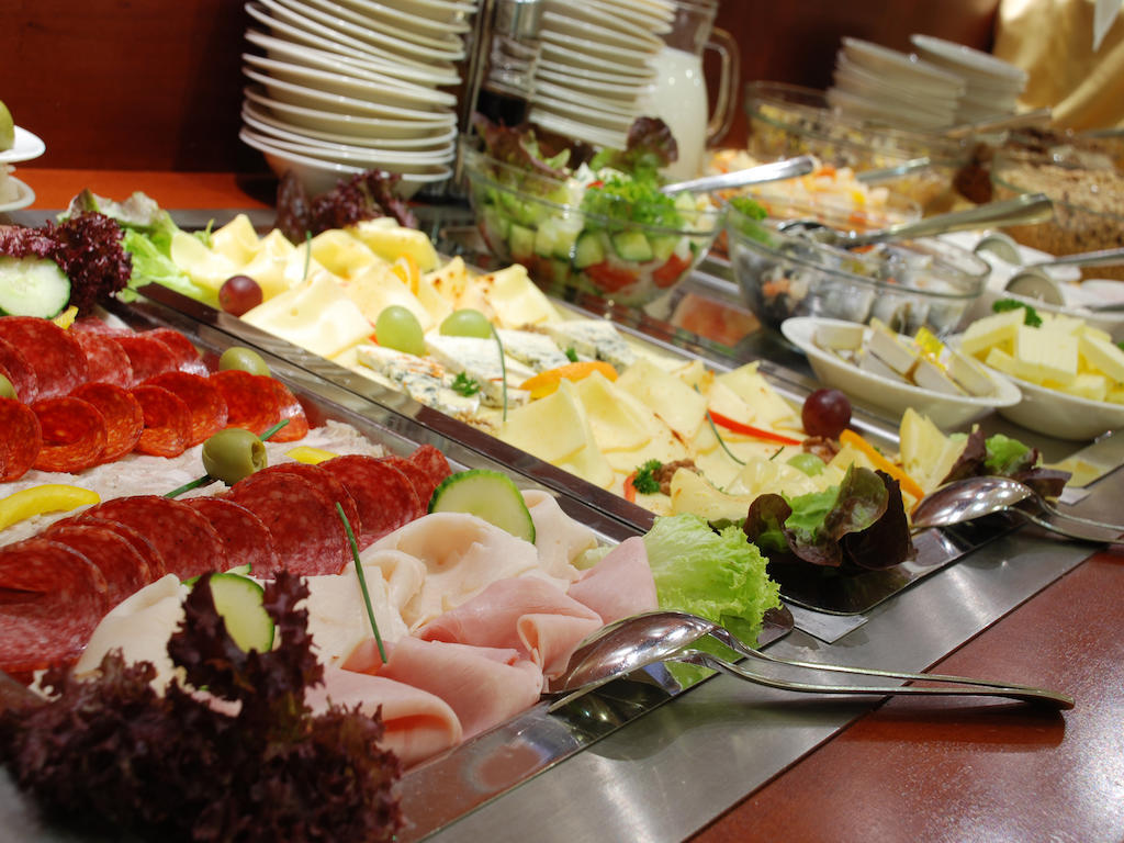Otel Ramada Airport Prag