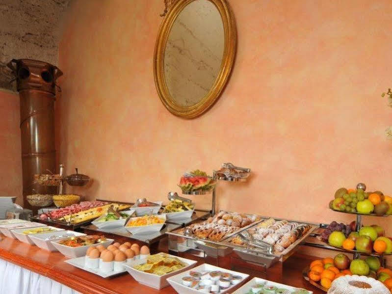 Royal Ungelt Hotel 4*