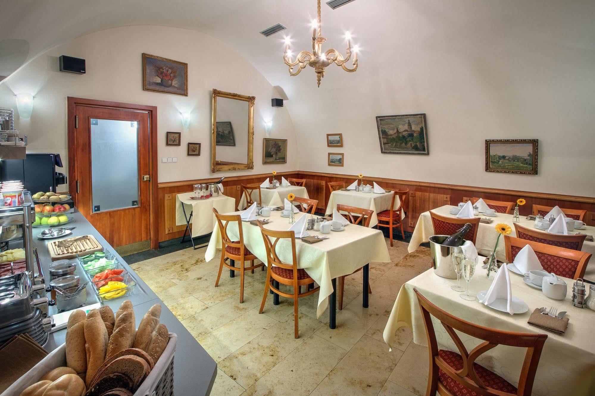 Clementin Hotel 4*
