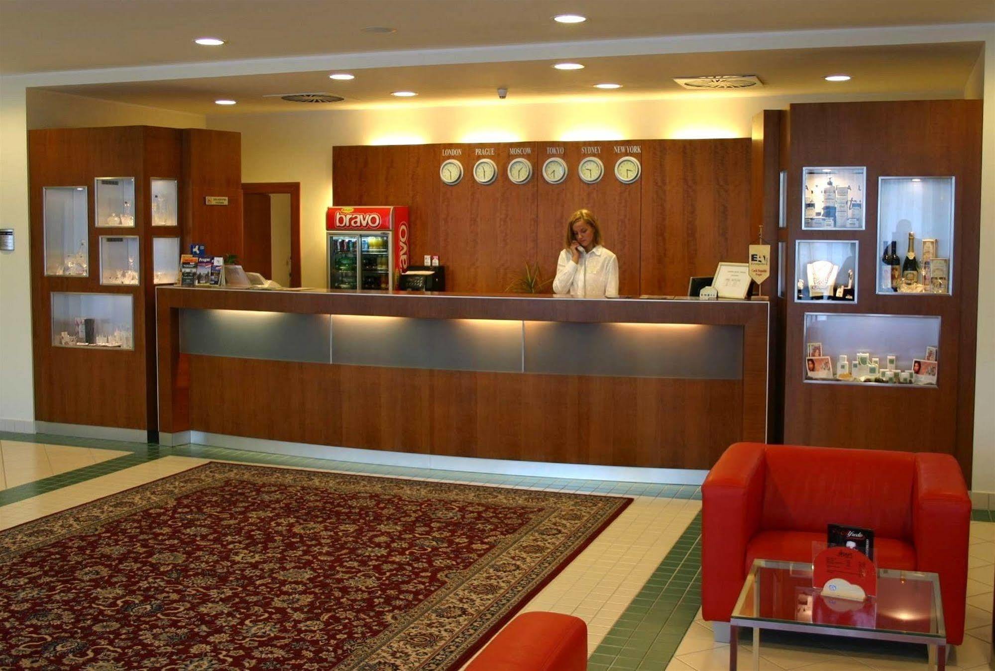 Otel Ramada Airport Prag