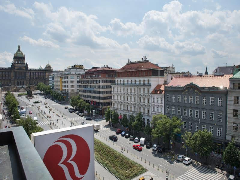 Ramada Airport Otel