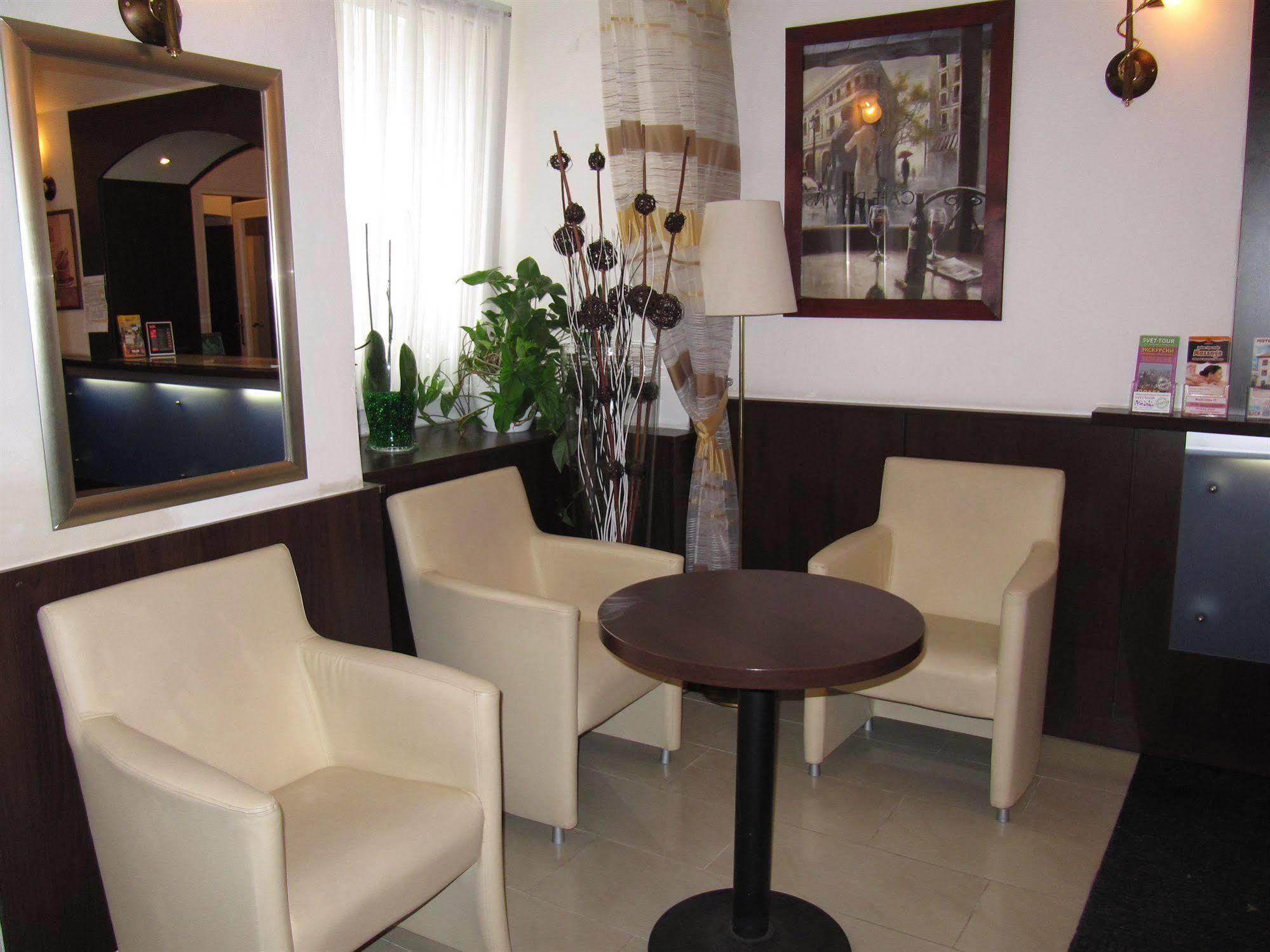 Royal Plaza Otel